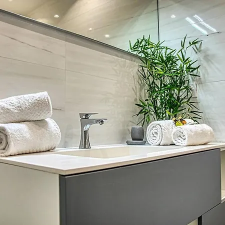 Amazing Croisette Apt With Parking By Guestready Cannes